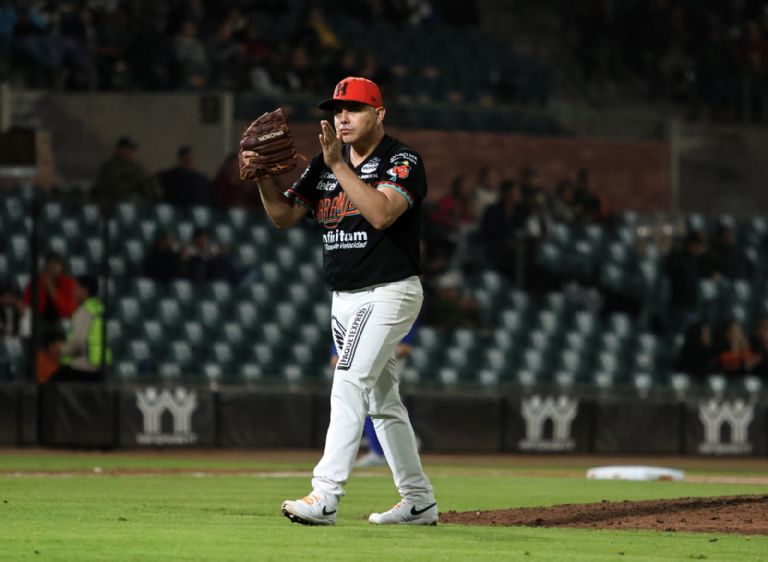 Oramas brilló en la loma