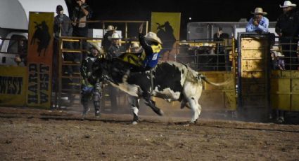 Alcalde destruye el campo de fútbol para realizar un rodeo en Navojoa