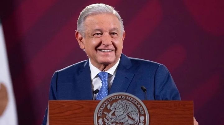 AMLO dice estar "un poquito" preocupado por el precio del petróleo; "hay suficiente"