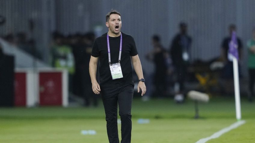 Nicolás Larcamón deja de ser DT de León tras eliminación en el Mundial de Clubes