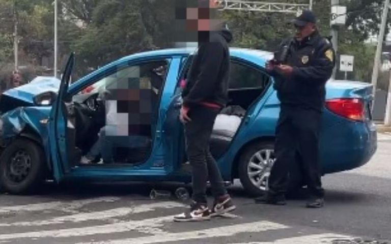 Borracho se estrella en avenida Patriotismo