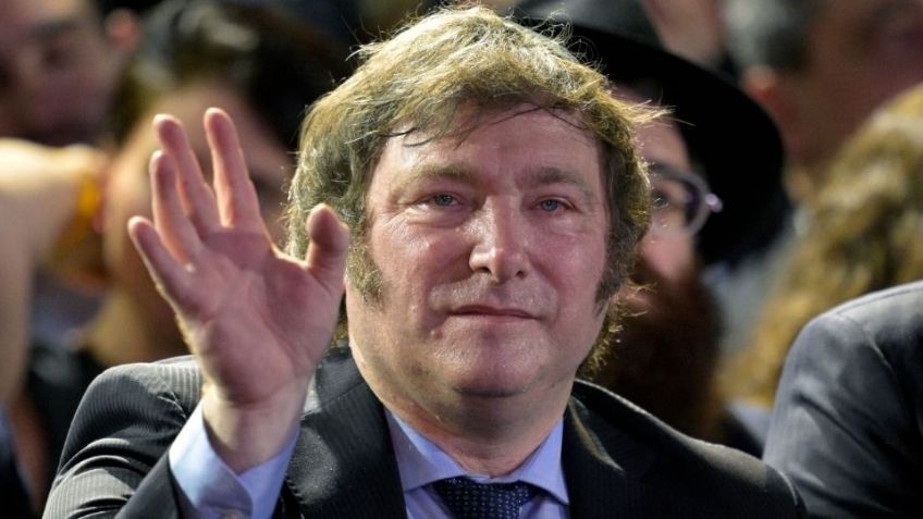 Javier Milei amenaza con retirar programas sociales a las personas que protesten en Argentina