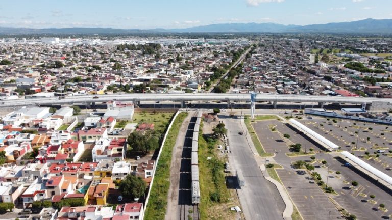 Cierra Autopista México-Toluca por obras del Tren Interurbano