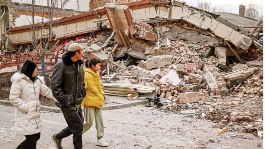 Sube a 131 el número de muertos tras terremoto en China; heridos serían cerca de mil