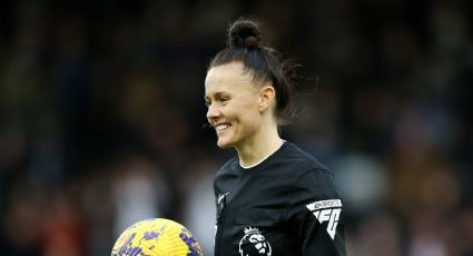 Rebecca Welch hace historia y es la primera mujer en arbitrar un partido de Premier League