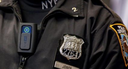 Policía balea a sujeto con problemas mentales en NY; apuñaló a su madre y novia
