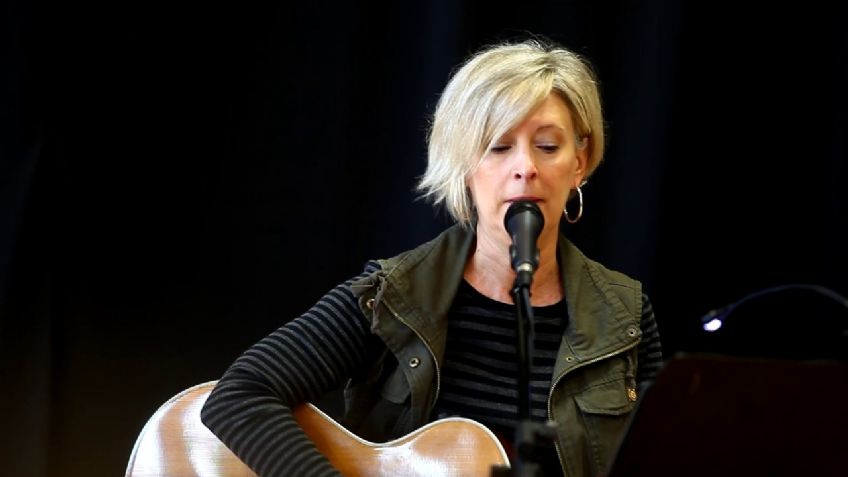 Fallece Laura Lynch, fundadora de Dixie Chicks, en trágico accidente automovilístico