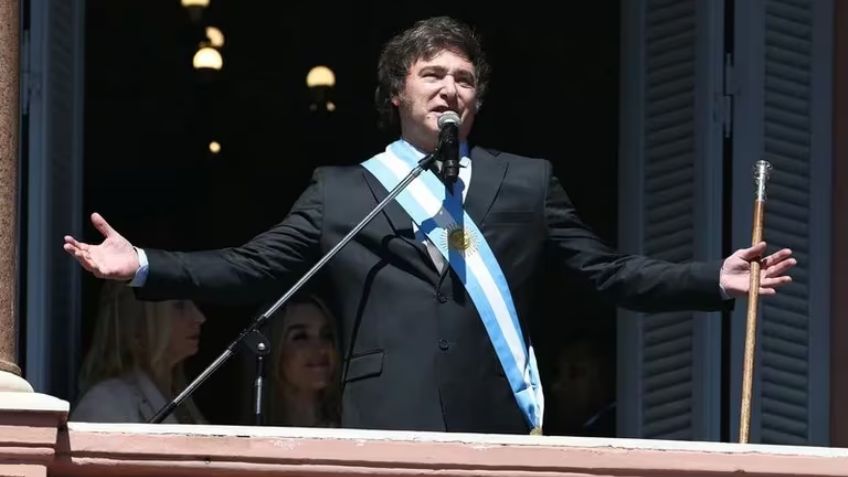 Milei deja sin trabajo a 5 mil empleados públicos en Argentina, busca "mejor funcionamiento"