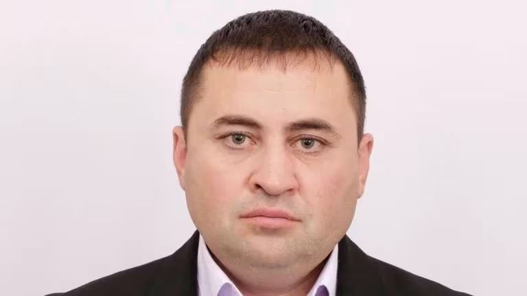 Aliado de Putin fue encontrado sin vida después de caer desde un tercer piso