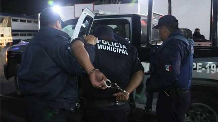 Policías de Chicoloapan asesinan a balazos a conductor de camión; Fiscalía investiga
