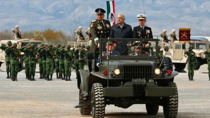 Trabajadores del Tren Maya acusan abusos por parte de militares; AMLO defiende al Ejército