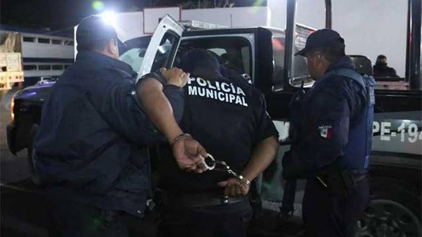 Policías de Chicoloapan asesinan a balazos a conductor de camión; Fiscalía investiga