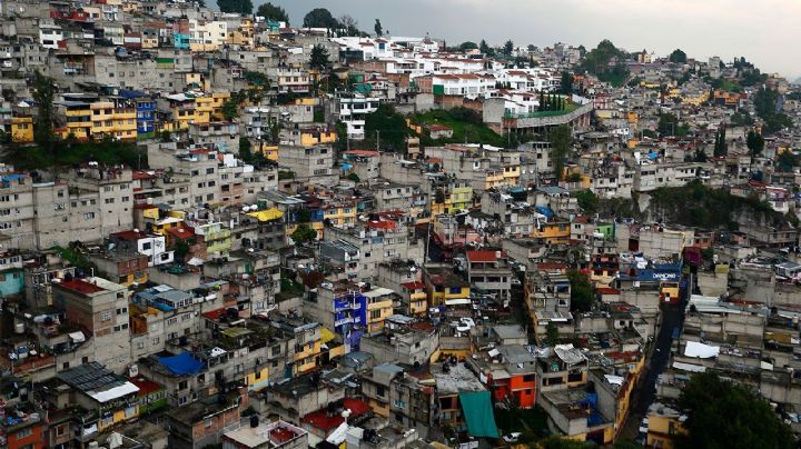 Con el programa "Familias Fuertes" el Estado de México regulariza propiedades