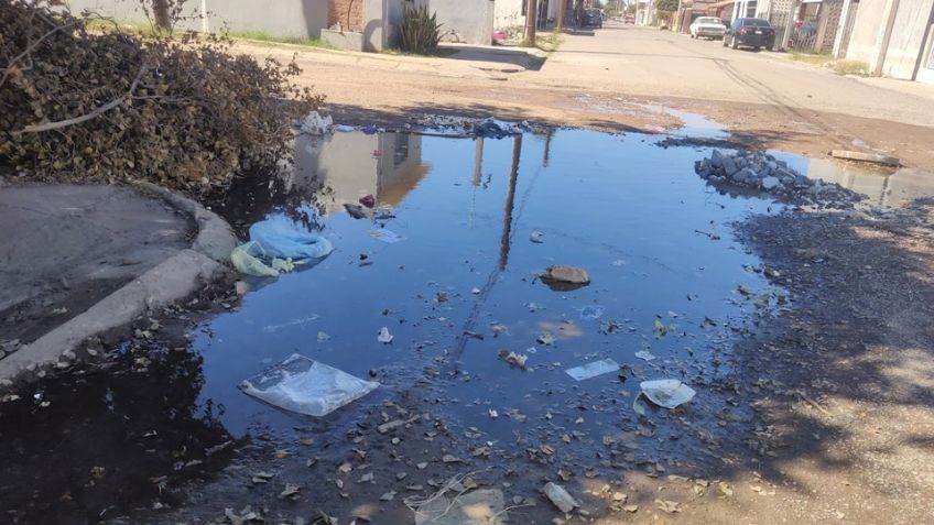 Ciudad Obregón: Drenaje colapsado deja daño en calles de la colonia Villa Fontana