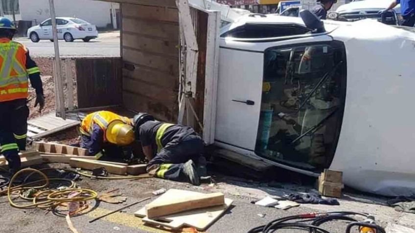 Fatídico accidente vehicular: Volcadura en carretera deja una mujer muerta y 2 heridos