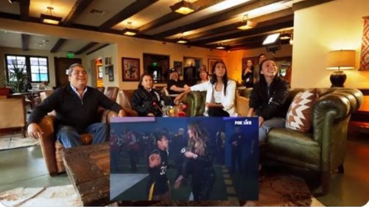 Así fue el emotivo momento donde Diana Flores mostró a su familia su participación en el Super Bowl