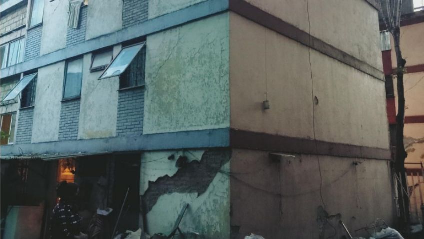 Denuncian que edificios de unidad habitacional en Azcapotzalco están al borde del colapso