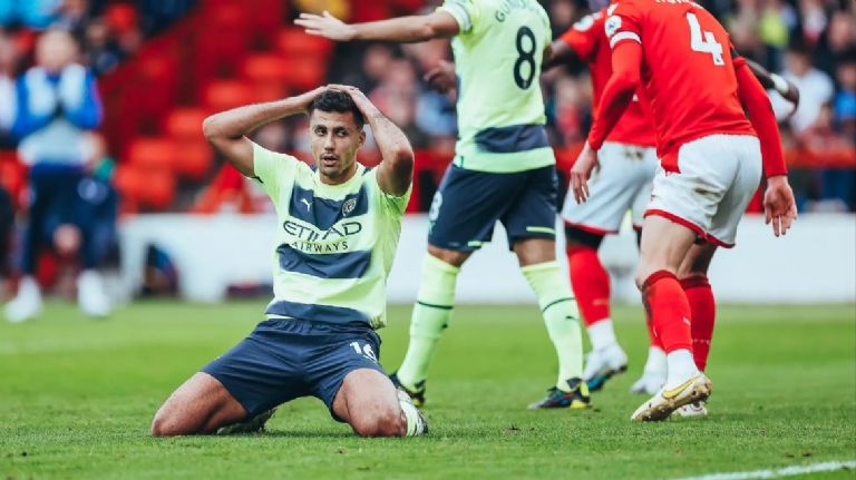 ¡Bajan! Manchester City no puede con Nottingham Forest y ceden el liderato en la Premier League