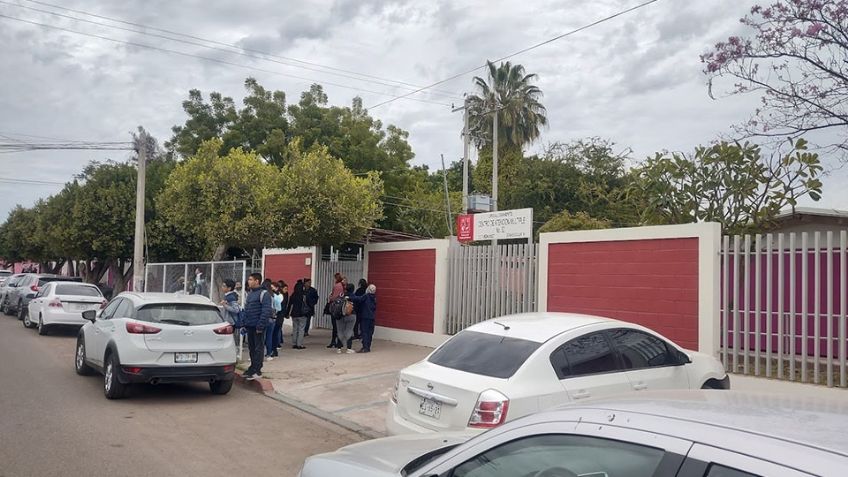 Ciudad Obregón: Padres de familia cierran el CAM 52; denuncian falta de personal