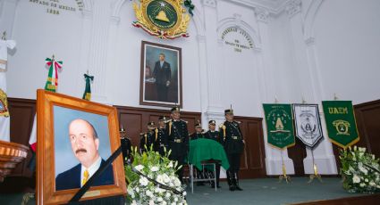 Con homenaje de cuerpo presente dan último adiós al ex rector de la UAEMex