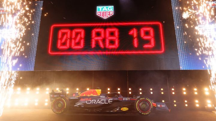 Red Bull Racing presenta el RB19 que conducirá 'Checo' Pérez y anuncian acuerdo con Ford