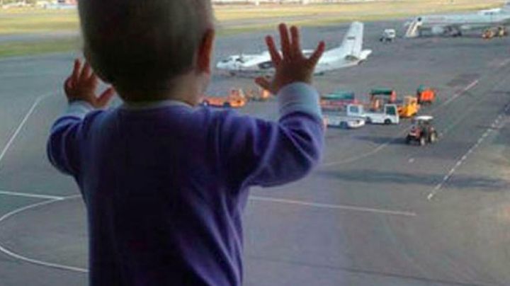 Los padres del año: Pareja deja a su recién nacido en un aeropuerto con tal de no pagar el boleto