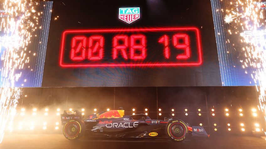 Red Bull Racing presenta el RB19 que conducirá 'Checo' Pérez y anuncian acuerdo con Ford