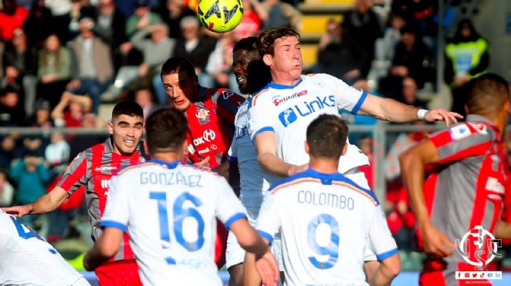 Johan Vásquez fue titular en nueva derrota del Cremonese; así jugó el defensa sonorense