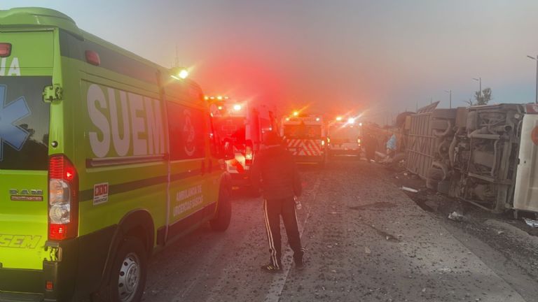 Autoridades se movilizaron por una accidente en la México-Puebla. Foto: Twitter