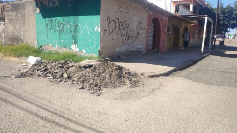 Banqueta en mal estado 