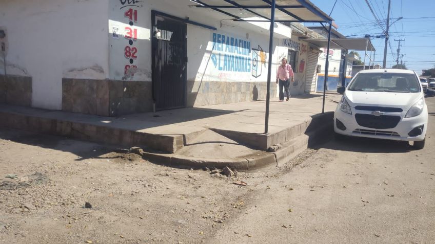 Banquetas de Ciudad Obregón: inseguras y en malas condiciones; en riesgo la movilidad de transeúntes