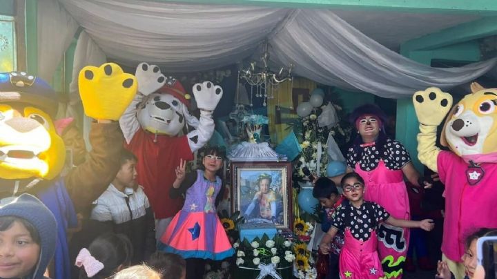 VIDEO: Niño muere a pocos días de su cumpleaños; sus padres contratan payasos para el funeral