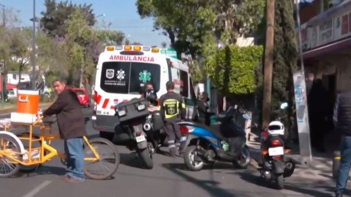Fuerte impacto: Abuelita es atropellada por un motociclista en la alcaldía Venustiano Carranza