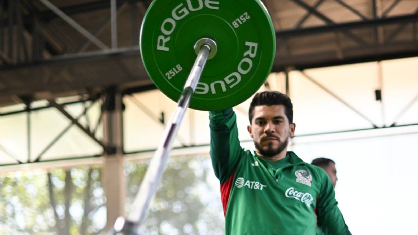 Sin Luis Chávez, ni Henry Martin; estos son los 20 convocados que viajaron a Surinam con el Tri