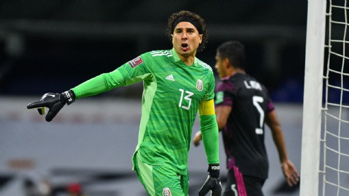Memo Ochoa y la impresionante estadística que comparte junto a Iker Casillas y Gianluigi Buffon