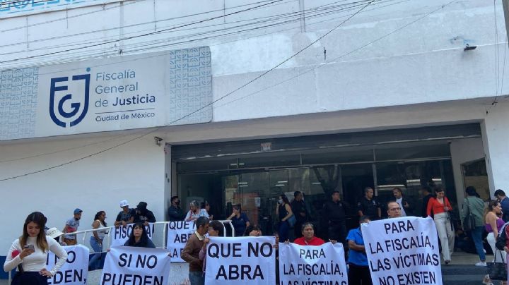 Hijo de Antonio Monroy, hombre asesinado en La Polar se manifiesta por retiro de sellos de clausura