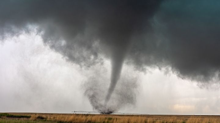 (VIDEOS) De terror: Así sonaron las alarmas en Texas advirtiendo sobre el arribo de un tornado