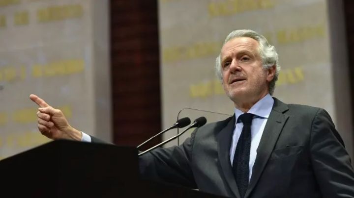 Santiago Creel arremete contra Morena por defender a Ebrard y Adán Augusto tras incendio en el INM