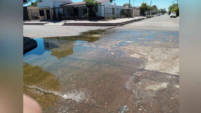 Vecinos de la colonia Faustino Félix en Ciudad Obregón denuncian problemas con el alcantarillado público