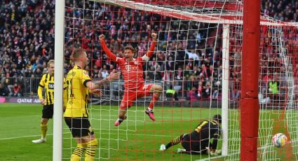 VIDEO: El insólito error del portero del Borussia Dortmund que ayudó en triunfo del Bayern Munich