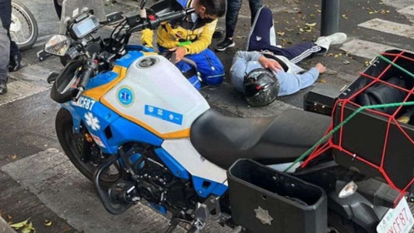 Lamentable: Ambulancia del Edomex atropella a motociclista en Balderas y el chofer se da a la fuga