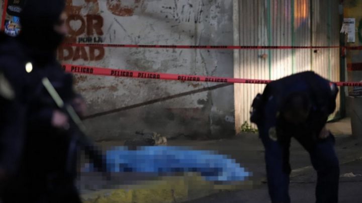 De un tiro en la cabeza ultiman a joven en Azcapotzalco; habría participado en una riña callejera