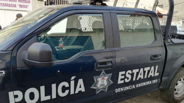 Con el tiro de gracia y encobijados, encuentran dos cuerpos en un coche en Nezahualcóyotl, Edomex