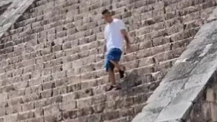 (VIDEO) No entienden: Turista sube, otra vez, a la Pirámide de Kukulcán pero se salva de los golpes