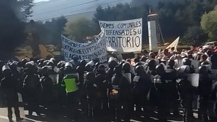 VIDEO: Protesta se sale de control en la autopista México-Toluca y termina en enfrentamientos