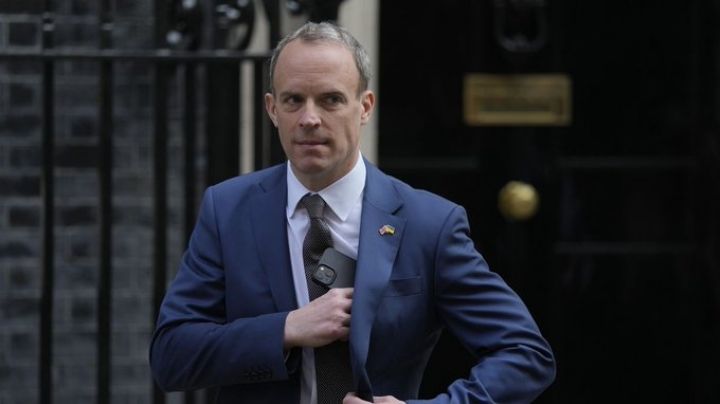 Crisis en Reino Unido: Dominic Raab, viceprimer ministro, deja el cargo tras estar bajo esta investigación