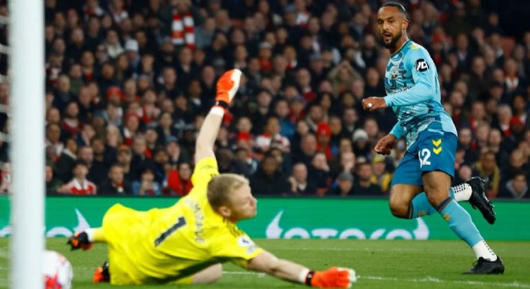 Arsenal rescata el empate ante el Southampton, pero deja puntos que Manchester City puede aprovechar