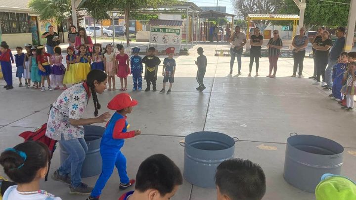 Escuadrón Vial Independiente dona contenedores de basura en Ciudad Obregón