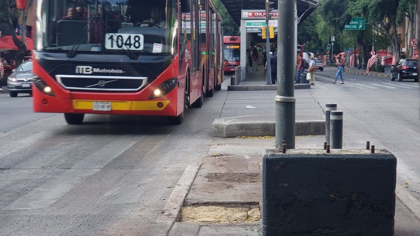 Esta es la multa por invadir el carril del Metrobús en la CDMX; oficiales realizan operativos