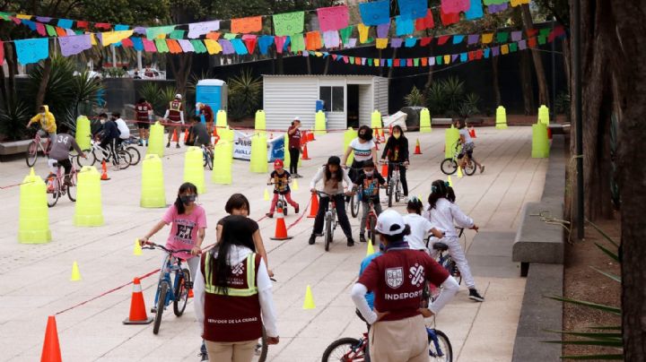 Celebra el Día del Niño en el Zócalo; el Gobierno organizó el 'Festival de las Niñas y los Niños'
